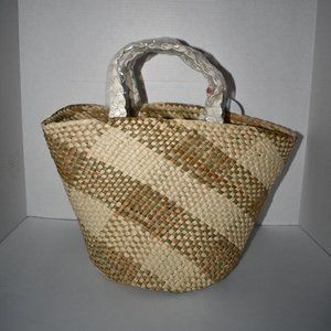 BTB Los Angeles Frankie Tote Bag in Crisscross Pattern Straw in Sand/Natural #